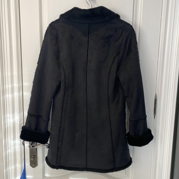 Black Women’s Coat - Picture 2 of 9